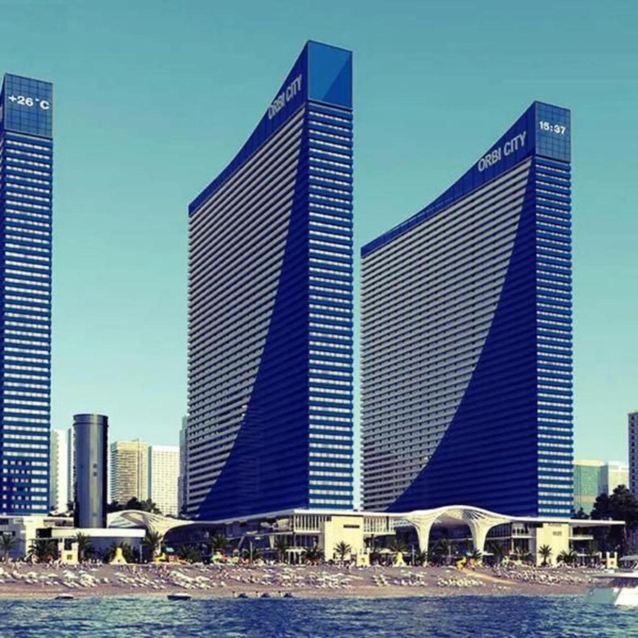 Orbi Aparthotel In 巴统 外观 照片