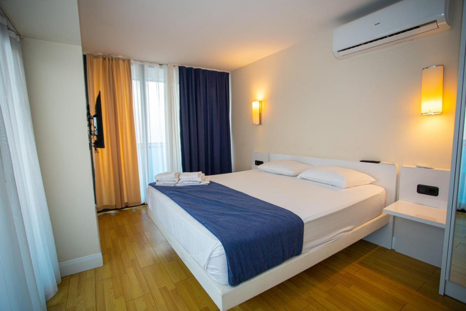 Orbi Aparthotel In 巴统 外观 照片