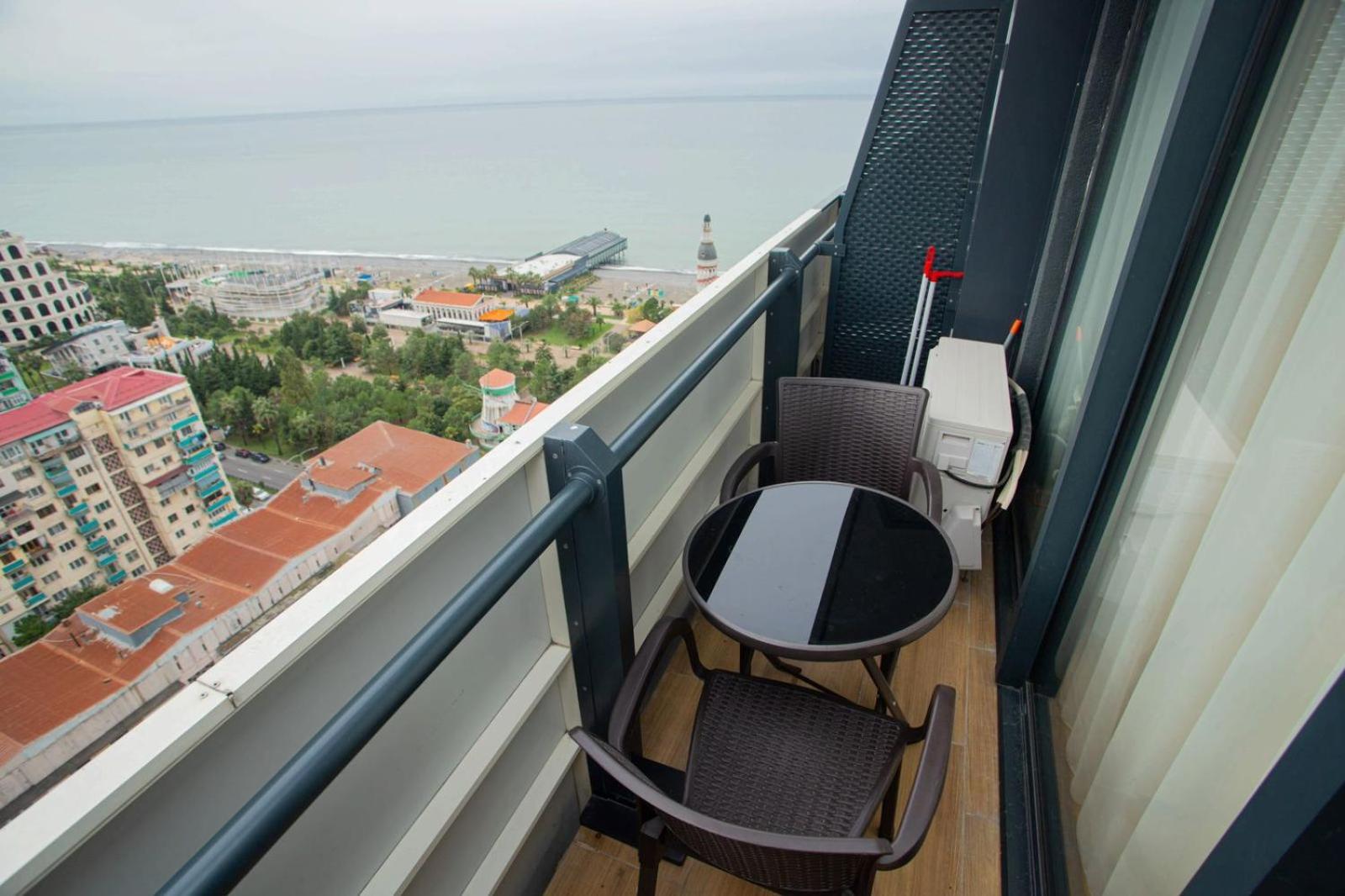 Orbi Aparthotel In 巴统 外观 照片